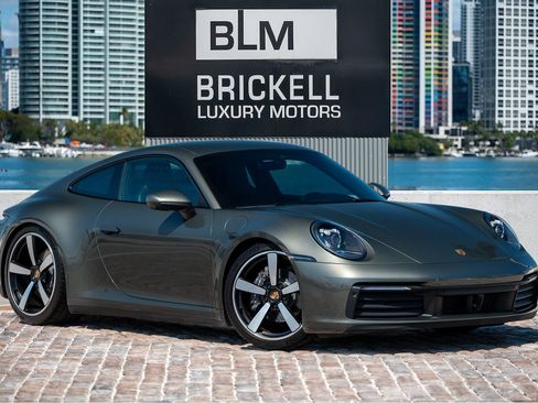 Used 2022 Porsche 911 Carrera RWD image 1