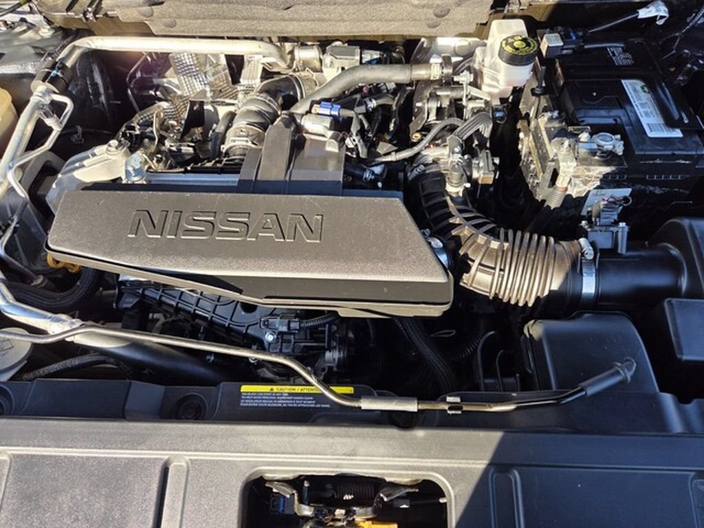 Used 2024 Nissan Rogue S AWD/4WD image 28