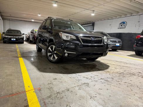 Used 2018 Subaru Forester 2.5i Limited AWD/4WD image 6