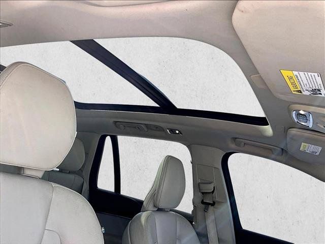 Used 2019 Volvo XC90 T6 Momentum w/ Advanced Package AWD/4WD image 17