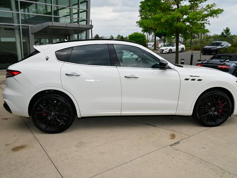 Used 2024 Maserati Levante Modena Ultima AWD/4WD image 4