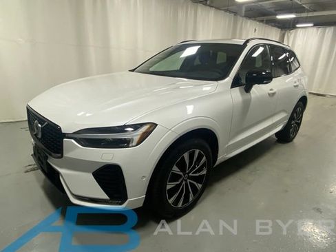 Used 2023 Volvo XC60 B5 Plus w/ Climate Package AWD/4WD image 1