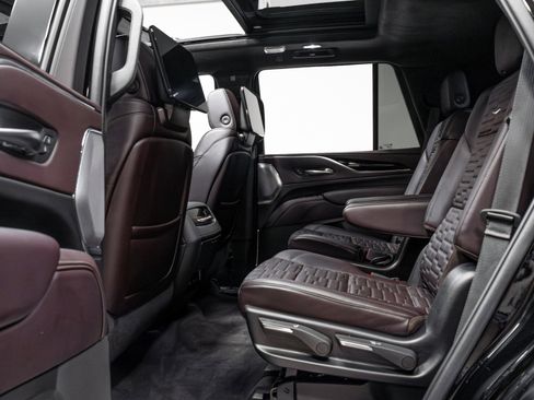 Used 2022 Cadillac Escalade Sport Platinum image 32