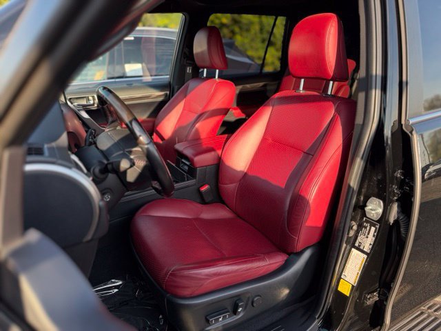 Certified 2023 Lexus GX 460 Luxury w/ Sport Design Package AWD/4WD image 16
