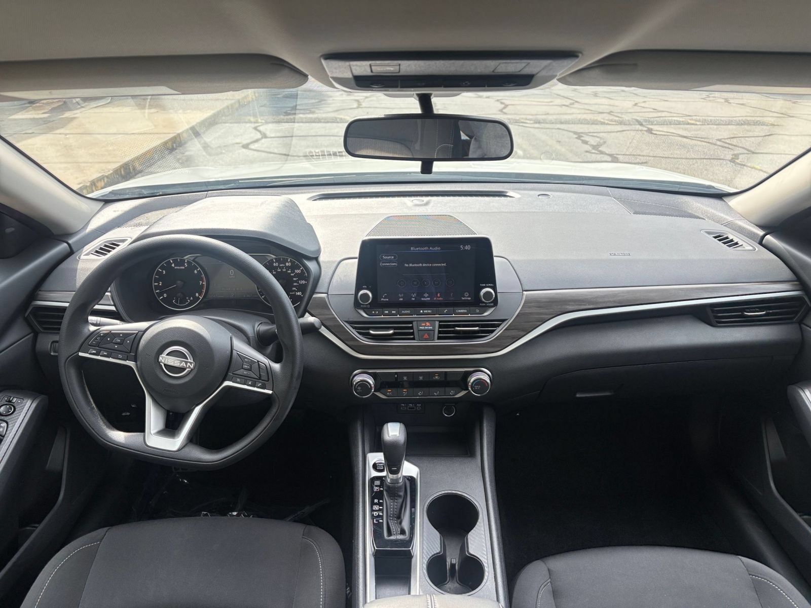 Used 2026 Nissan Altima 2.5 SV FWD image 32