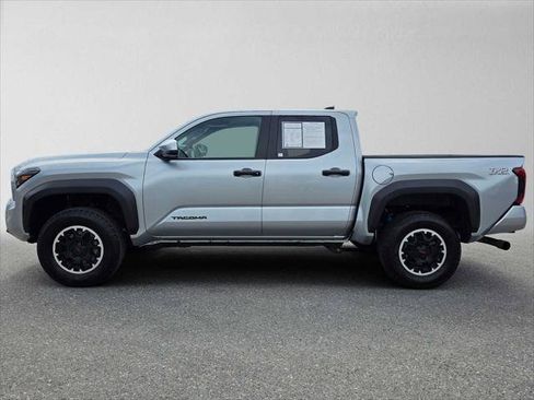 Used 2024 Toyota Tacoma TRD Off-Road AWD/4WD image 6