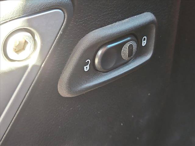 Used 2013 Jeep Wrangler Unlimited Sahara w/ Dual Top Group AWD/4WD image 11