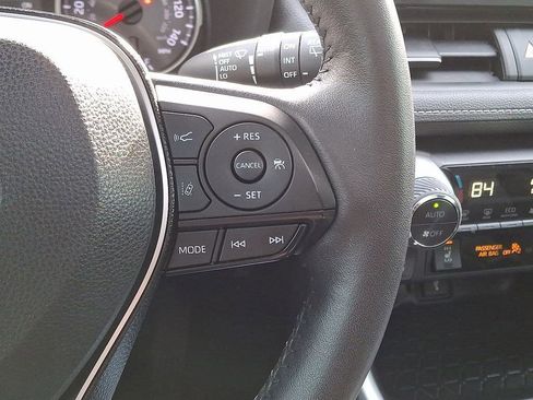 Used 2021 Toyota RAV4 XLE w/ Convenience Package AWD/4WD image 22