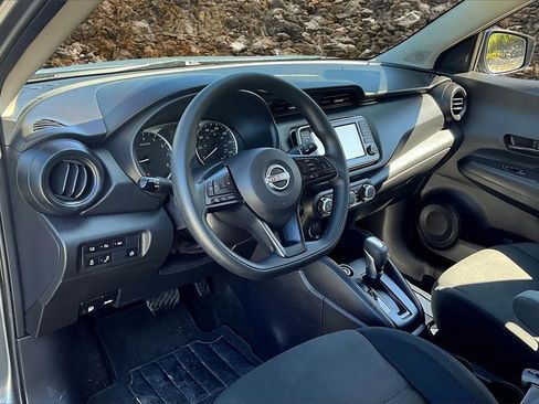 Used 2024 Nissan Kicks S image 12