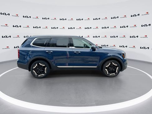 Used 2023 Kia Telluride S w/ S Sunroof Package FWD image 9