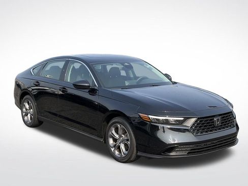 Used 2024 Honda Accord EX image 2