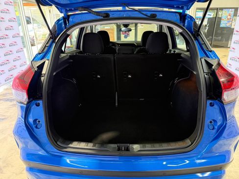 Used 2021 Nissan Kicks S image 34