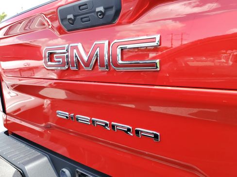 Used 2022 GMC Sierra 2500 SLE w/ SLE Convenience Package image 7