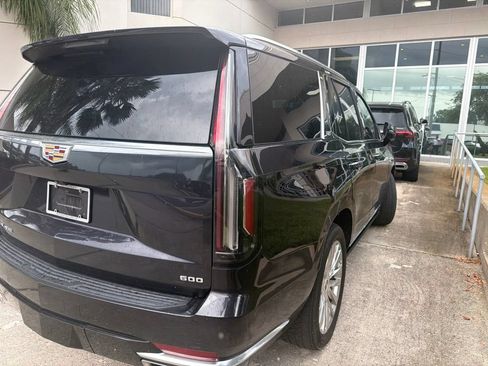Used 2022 Cadillac Escalade Premium Luxury w/ Performance Package AWD/4WD image 15
