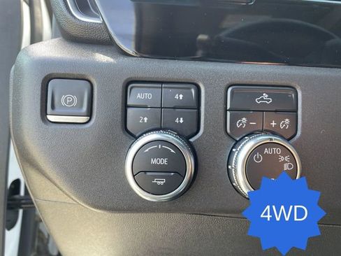 Used 2023 GMC Sierra 1500 SLE image 17