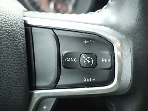 Used 2022 RAM 1500 Laramie AWD/4WD image 39