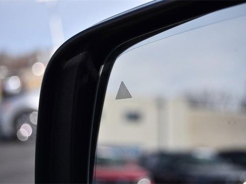 Used 2024 Dodge Durango GT image 11