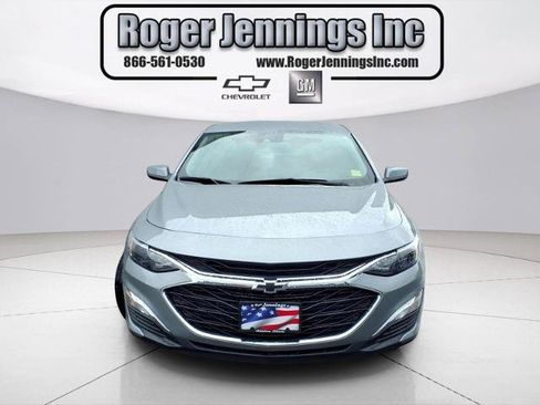 Used 2025 Chevrolet Malibu RS FWD image 7
