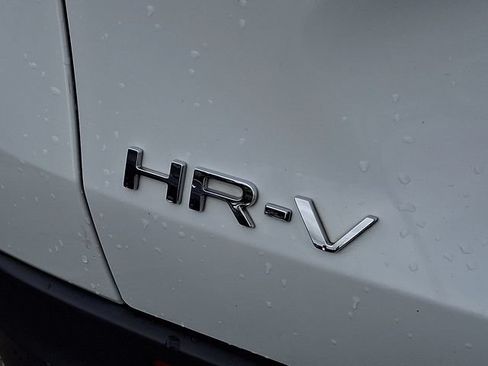 Used 2023 Honda HR-V LX image 23
