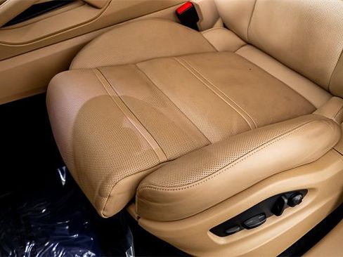 Used 2022 Porsche Cayenne S image 45