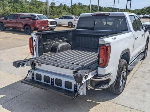 New 2026 GMC Sierra 1500 SLT w/ SLT Premium Plus Package AWD/4WD image 13