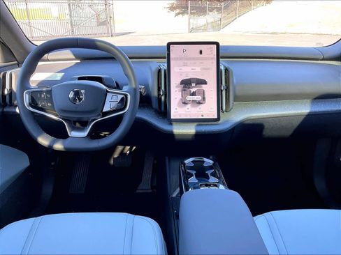 New 2025 Volvo EX30 Ultra w/ Protection Package Premier image 9