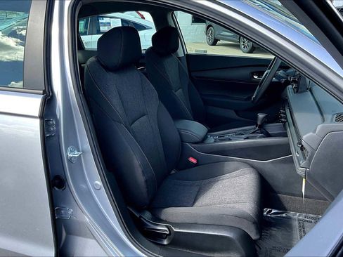 Used 2025 Honda Accord LX image 8