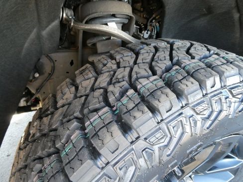 Certified 2024 Chevrolet Silverado 1500 LT Trail Boss w/ Convenience Package II image 13