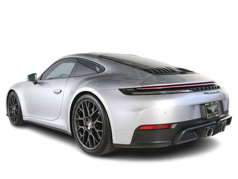 Used 2025 Porsche 911 Carrera GTS RWD image 2