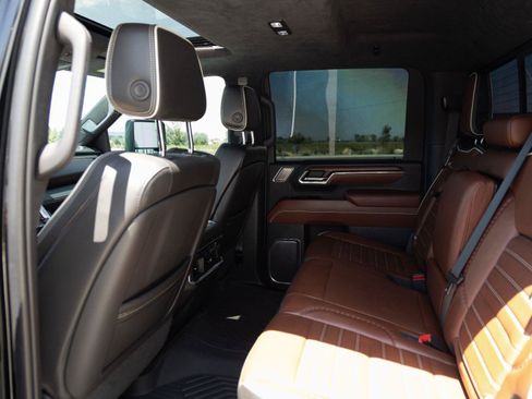 Used 2024 GMC Sierra 3500 Denali Ultimate AWD/4WD image 14