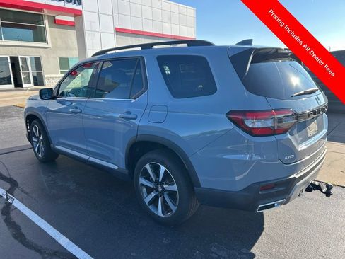 Used 2024 Honda Pilot Touring image 10