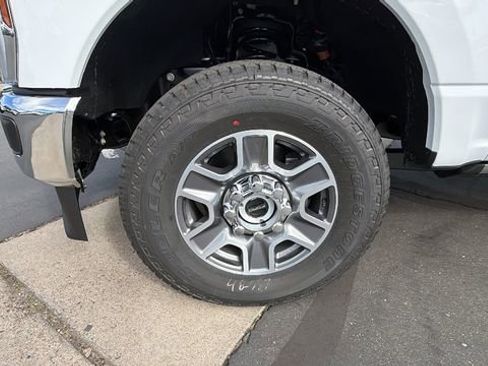 New 2026 Ford F250 Lariat image 10