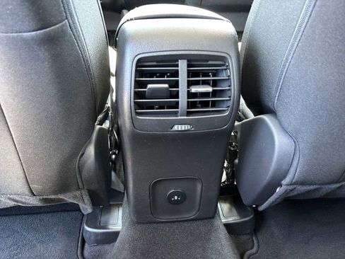 Used 2025 Ford Escape Active AWD/4WD image 20
