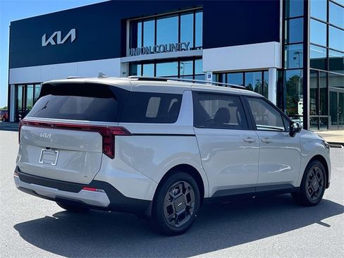 New 2026 Kia Carnival EX image 15