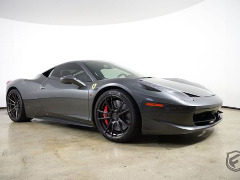 Used 2010 Ferrari 458 Italia Coupe RWD image 1