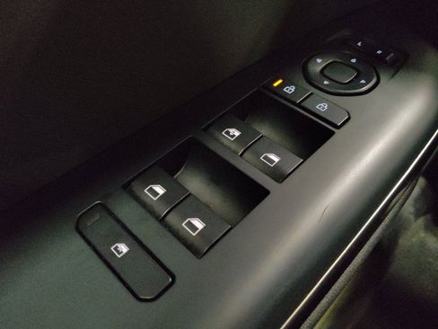 Used 2025 Kia K4 FWD image 27