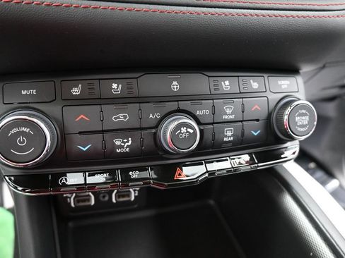 Used 2024 Dodge Durango GT AWD/4WD image 39