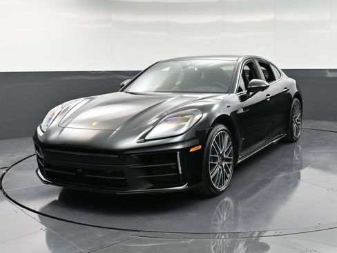 New 2026 Porsche Panamera 4 image 1