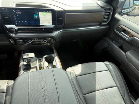 Used 2023 Chevrolet Silverado 1500 High Country AWD/4WD image 5