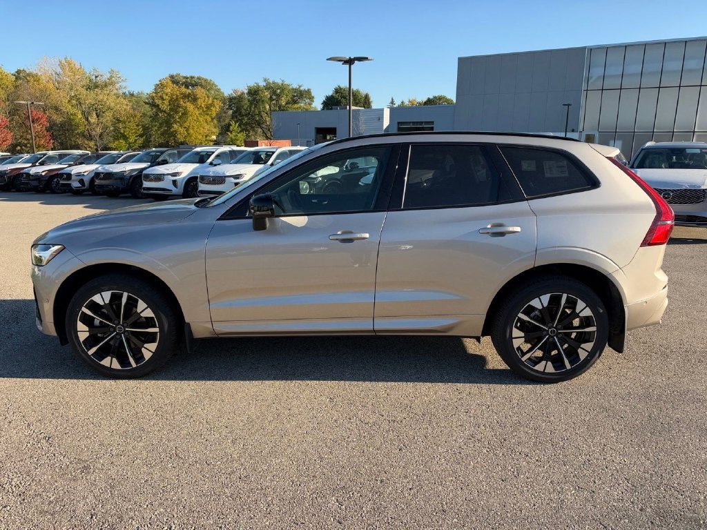 Certified 2026 Volvo XC60 B5 Plus w/ Climate Package AWD/4WD image 2