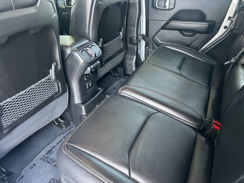Used 2024 Jeep Wrangler Unlimited Sahara w/ Safety Group AWD/4WD image 11