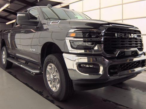 Used 2026 RAM 2500 Big Horn AWD/4WD image 2