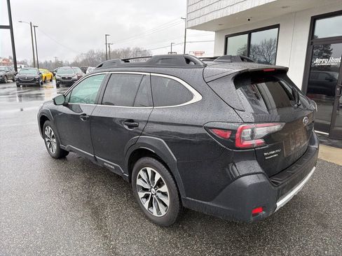 Used 2023 Subaru Outback Limited XT image 6
