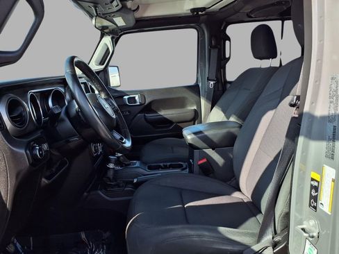 Used 2021 Jeep Wrangler Unlimited Sport image 19