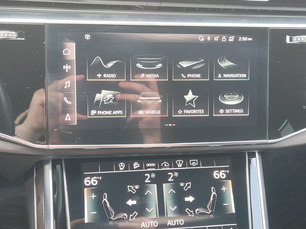 Used 2021 Audi Q8 Prestige AWD/4WD image 18