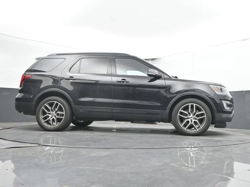 Used 2017 Ford Explorer Sport AWD/4WD image 24