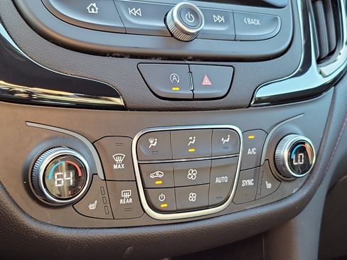 Used 2024 Chevrolet Equinox RS w/ RS Leather Package FWD image 26