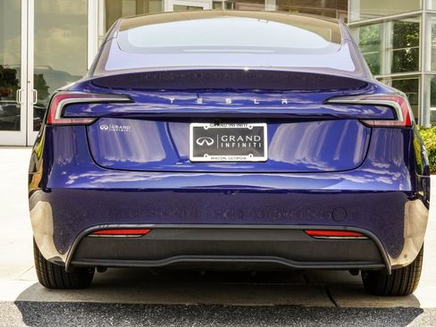 Used 2025 Tesla Model 3 Long Range RWD image 11