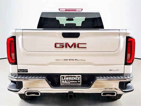 New 2026 GMC Sierra 1500 SLT image 4