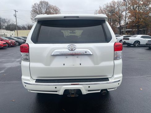 Used 2011 Toyota 4Runner SR5 image 6